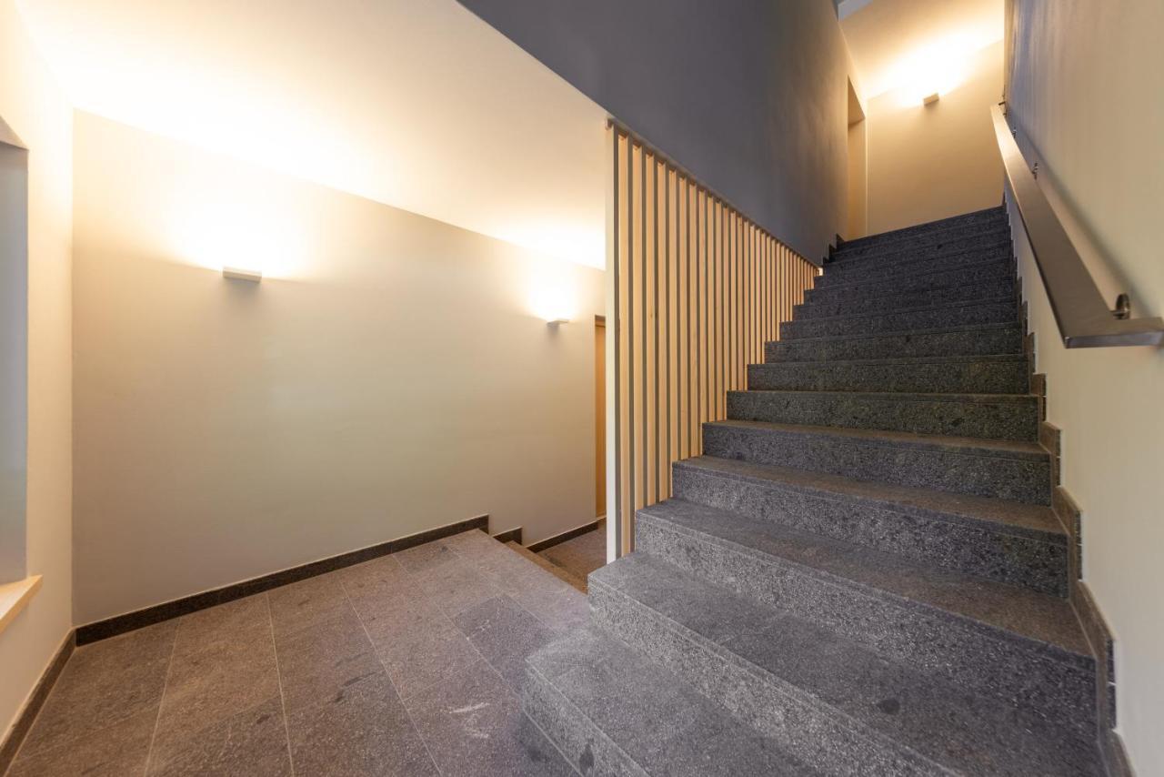 Solis Apartments Lana Eksteriør bilde